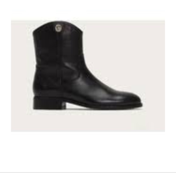 Frye boots melsdia button short size 8 - worn 3 x - Picture 2 of 4